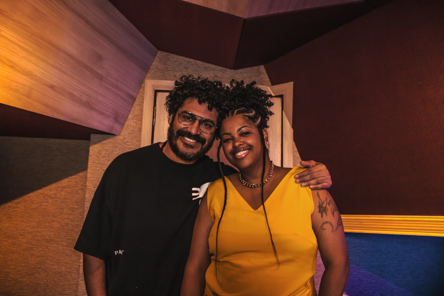 Janine Mathias e Criolo Barracão é Seu