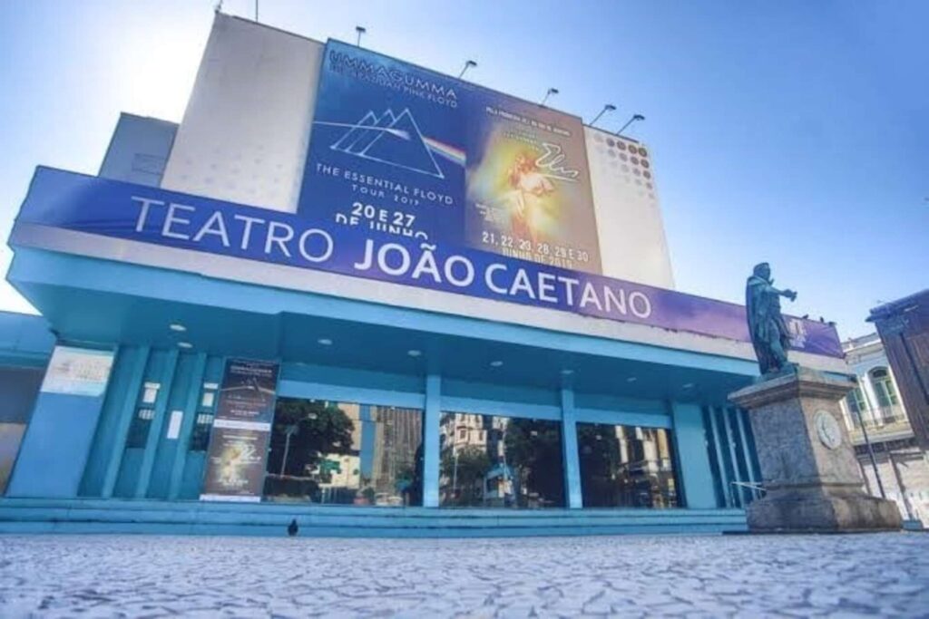 Teatro João Caetano reaberto