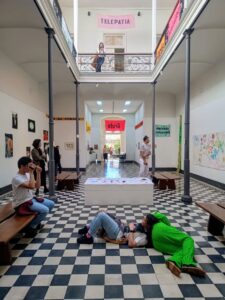 exposição TUDO BEM BOMBOM