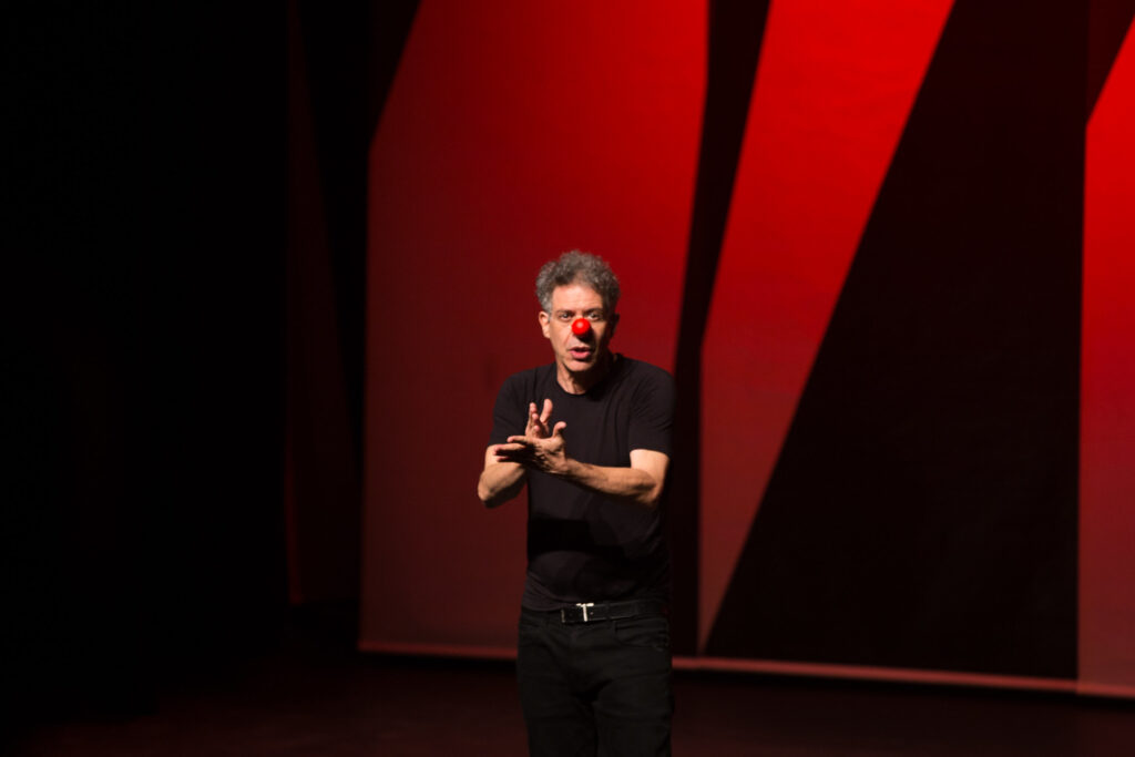 Rede Fringe lança série de cursos gratuitos com Hugo Possolo e SP Escola de Teatro Rede Fringe