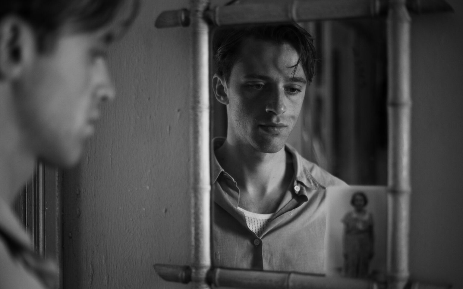 Festival de Cinema Francês começa em 50 cidades com filmes premiados e um clássico Cena de 'O Estrangeiro', de Frinçois Ozon. foto: divulgação