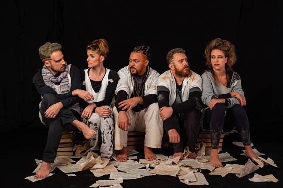 COMO NOS LIVROS celebra 15 anos do Bando de Palhaços