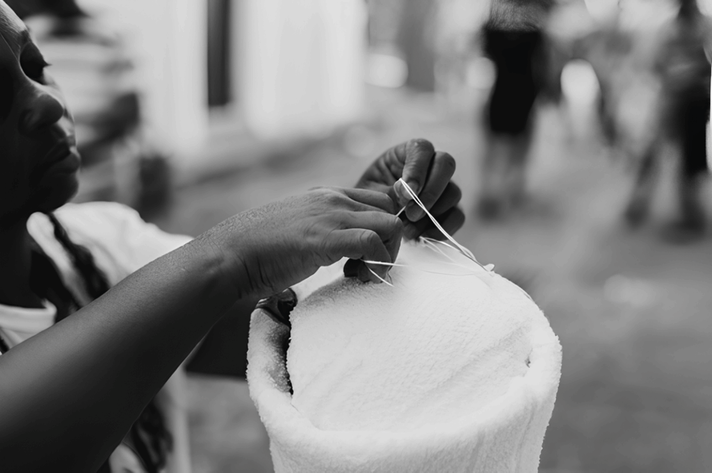Mostra na Pinacoteca de São Paulo revela os “operários do Carnaval”
