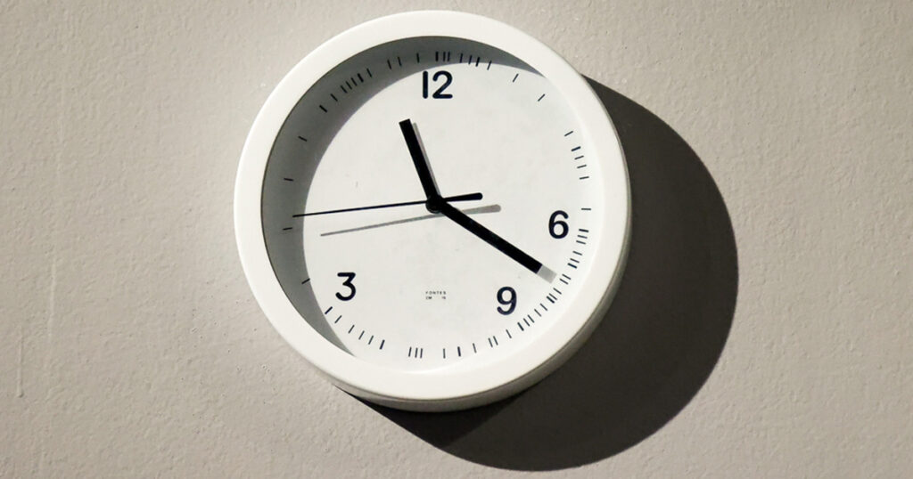 Exposição explora as diferentes dimensões do tempo e da eternidade