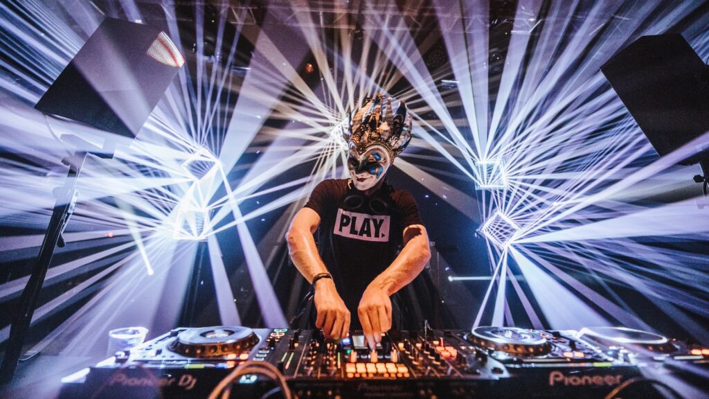 Astro alemão da música eletrônica faz unica apresentação na Pedreira Paulo Leminski